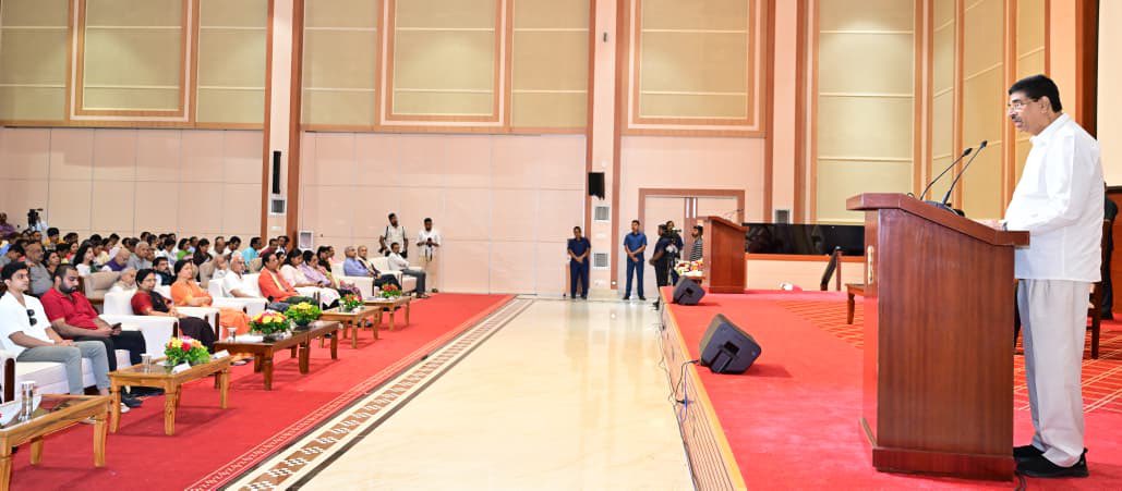 Attended the #VibhajanVibhishikaSmritiDiwas programme with CM Mohan Charan Majhi, Union Education Minister Dharmendra Pradhan, Minister Suryabanshi Suraj, and other dignitaries.

Recalled Partition as one of history’s greatest tragedies, displacing millions and claiming countless