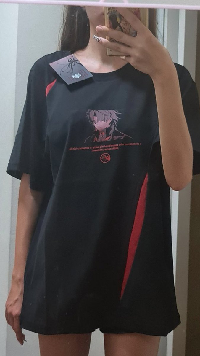 morozsofichan's tweet image. そのTシャツを買って嬉しい
刃が大好きﾂ

#刃 #崩壊スターレイ