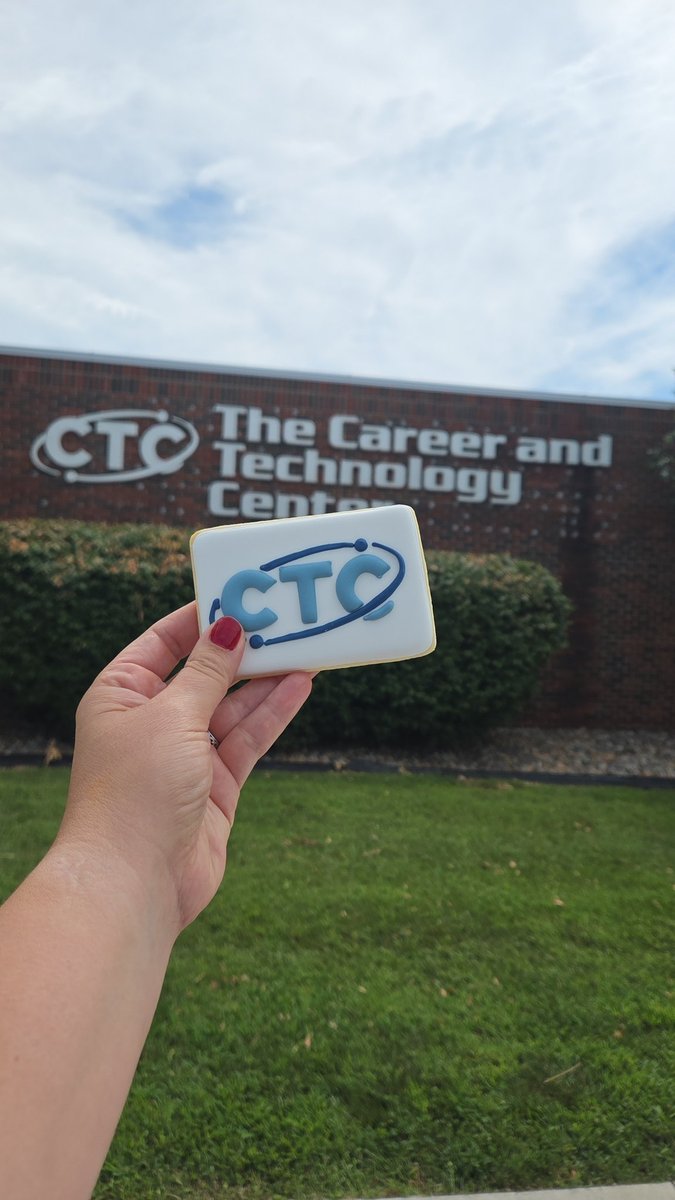 CTC at Fort Osage (@foctc) on Twitter photo Celebrating the conclusion of our <a href="/FortOsageSchool/">Fort Osage</a> district-wide Stop the Bleed and CPR review with custom CTC cookies by the Turquoise Door Bakery in Lexington πͺ Great training and delicious treats!
#backtoschool #CPR #stopthebleed Celebrating the conclusion of our <a href="/FortOsageSchool/">Fort Osage</a> district-wide Stop the Bleed and CPR review with custom CTC cookies by the Turquoise Door Bakery in Lexington πͺ Great training and delicious treats!
#backtoschool #CPR #stopthebleed