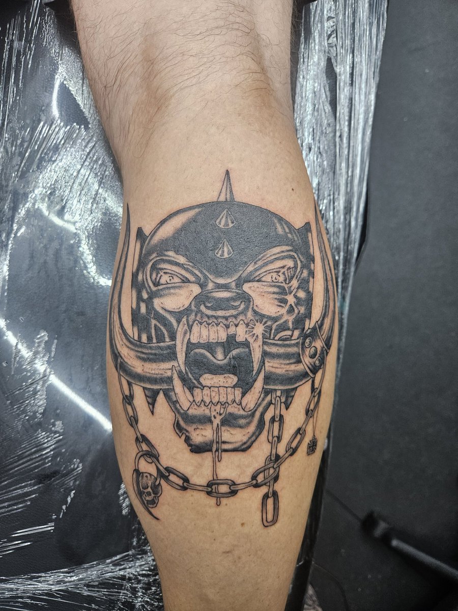First tattoo for a while, forgot how much hurt 😂😂  #Motorhead #Newink