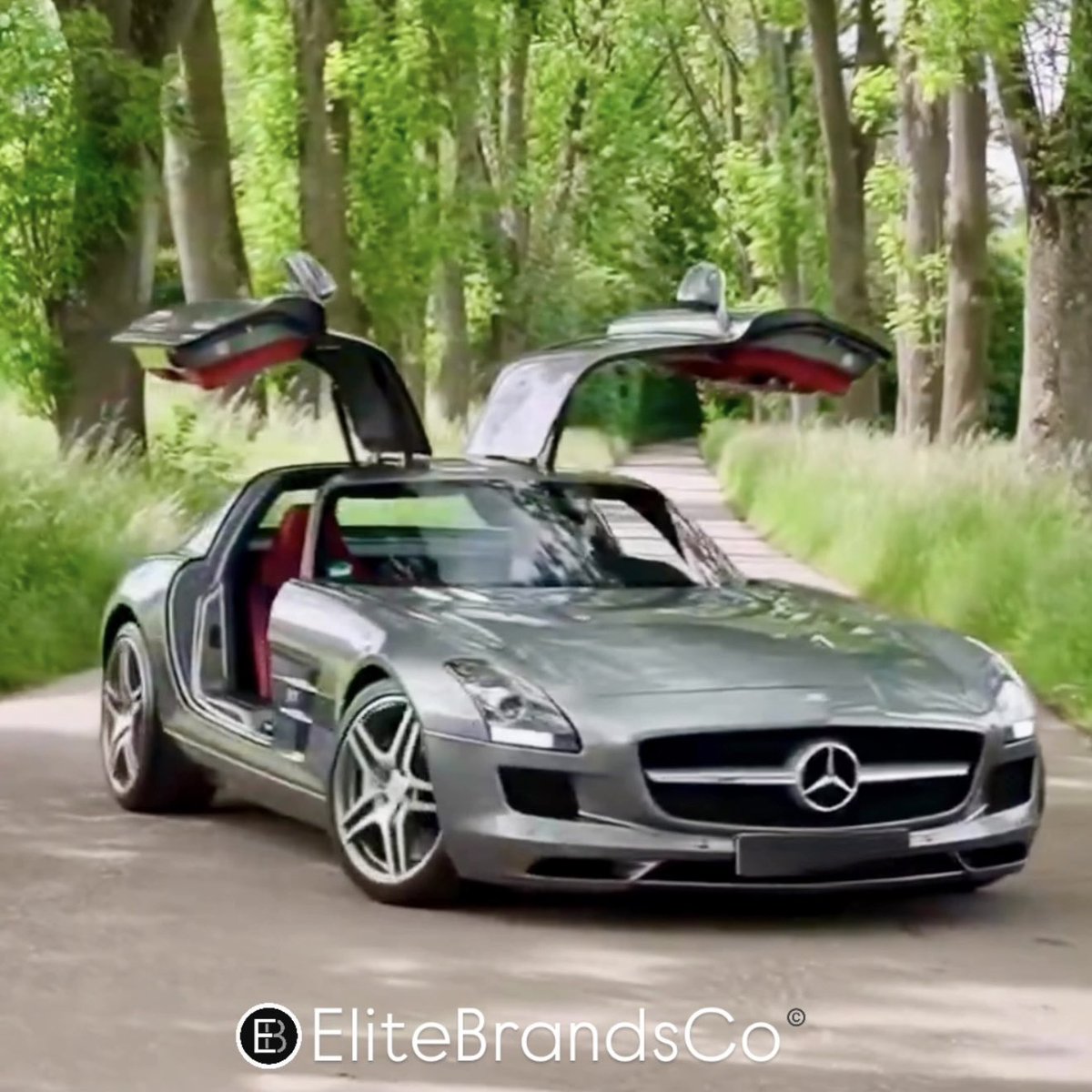 EliteBrandsCo's tweet photo. #EliteBrandsCo 👀 proudly presents our Mercedes-Benz SLS AMG
#MercedesBenz #MercedesAMG #SLSAMG #Supercar #AMGPerformance #ClassicCars #SuperCarCollection #CarCollector #PerformanceCars #ExoticCars #CarEnthusiast #VehicleAcquisition #CarDealer #AutomotiveConcierge #CarsAndCoffee #EliteExperience #EliteBrands #nyc
This meticulously maintained 2010 Mercedes-Benz is a limited-production supercar inspired by the iconic 1950s Mercedes-Benz 300 SL.
It boasts signature gullwing doors, a lightweight aluminum space frame, and a hand-crafted 6.2L V8 engine that delivers an impressive 563 horsepower and 479 lb-ft of torque.
With less than 3,000 miles on its odometer, this SLS AMG is valued at $225,000 (USD) due to its collectible status and limited production run spanning 2010 to 2015.
This SLS AMG offers an exhilarating driving experience, refined comfort, and a visceral connection with its powerful V8 engine, precise steering, and balanced handling. Its timeless design and exclusivity make it an coveted addition to any collection.
Connect with us in confidence to acquire a piece of Mercedes-AMG’s illustrious legacy.
We Deliver!
📲 @EliteBrandsCo
🔗 https://t.co/q3ua8mMbUU
📍The Globe is our Marketplace
