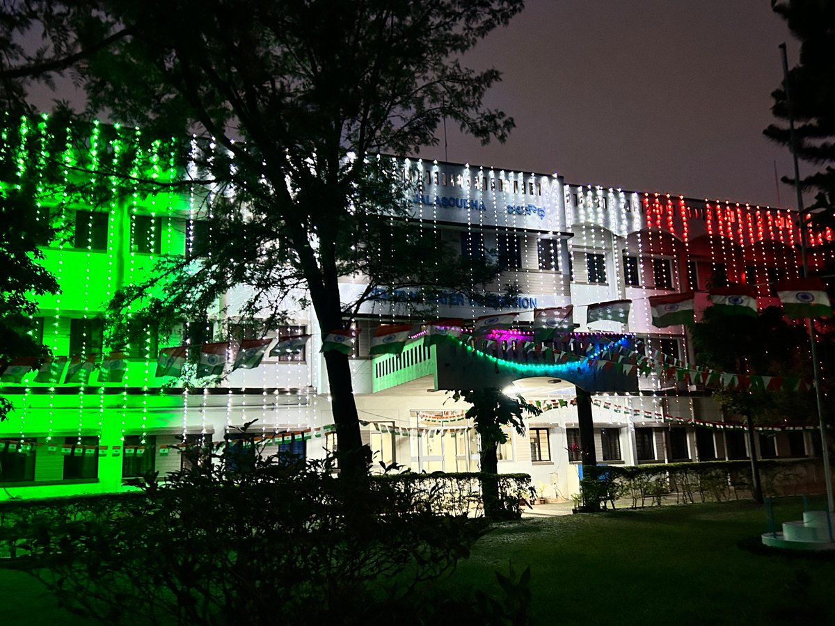 BangaloreCwc's tweet image. The premises of the Monitoring South Organisation, CWC, Bengaluru, were resplendent with the Tricolour, symbolising the unity, pride, and patriotic fervour of the officers and staffs. 
 #HarGharTiranga2025 #cwc25 #IndependenceDay2025 #Going #Government #IndependenceDay