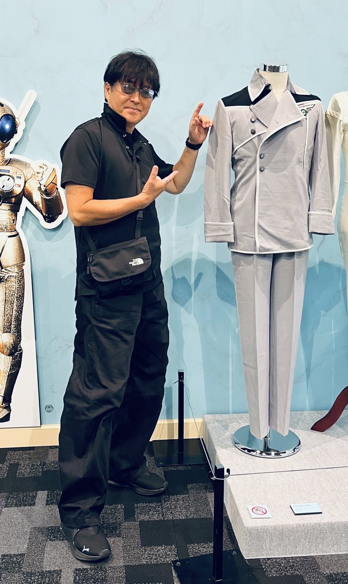 今日は念願の全スーパー戦隊展へ
懐かしい！！
かっこいい！
超迫力！！！
#全スーパー戦隊展
#恐竜戦隊ジュウレンジャー 
#電撃戦隊チェンジマン