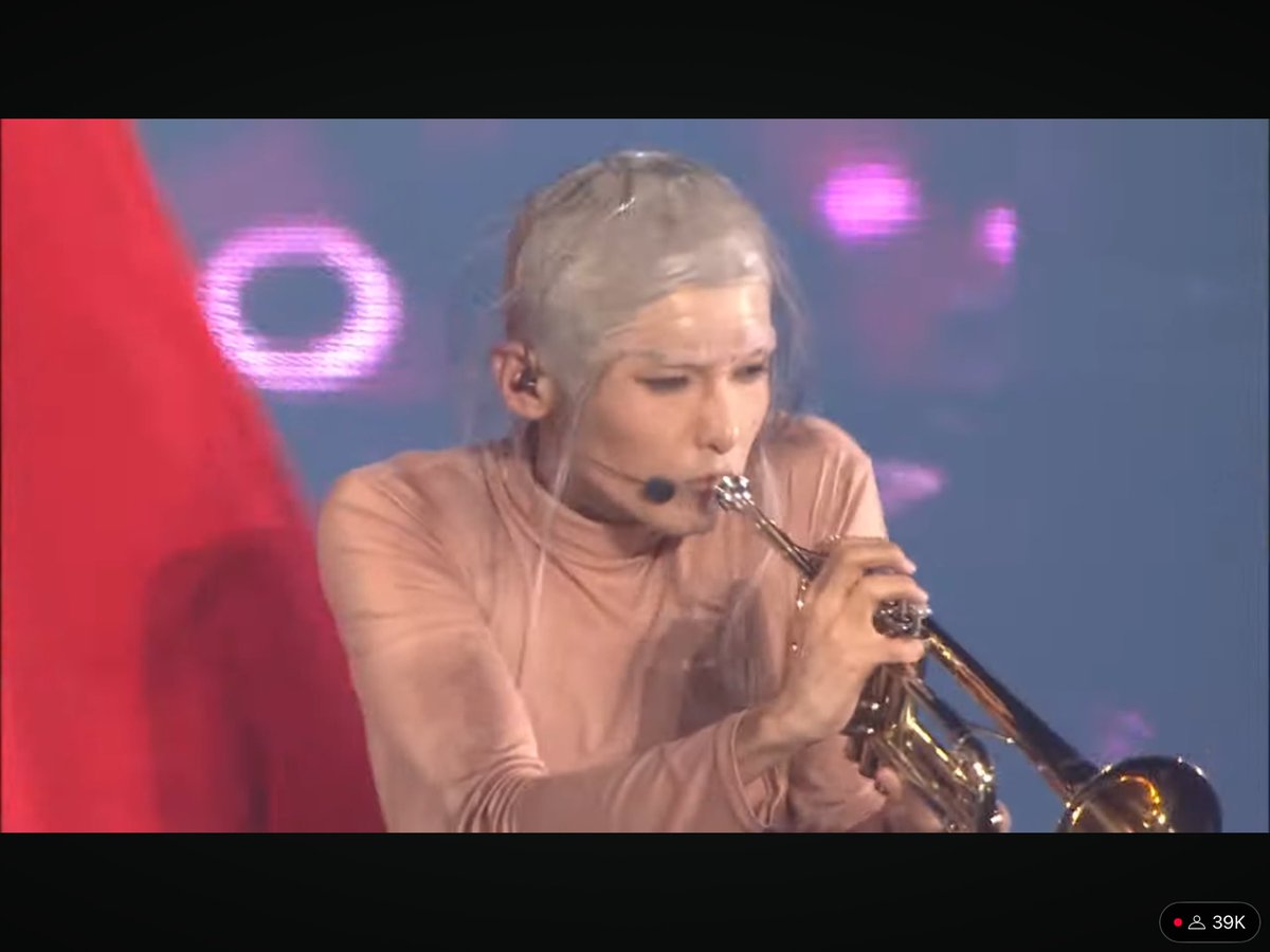 noonzzaram's tweet image. วงเดียวกันที่เหมือนไม่ได้มาด้วยกัน ใครอยากทำไรทำ555
#superweek 
#supershow3
#SuperShowStreaming