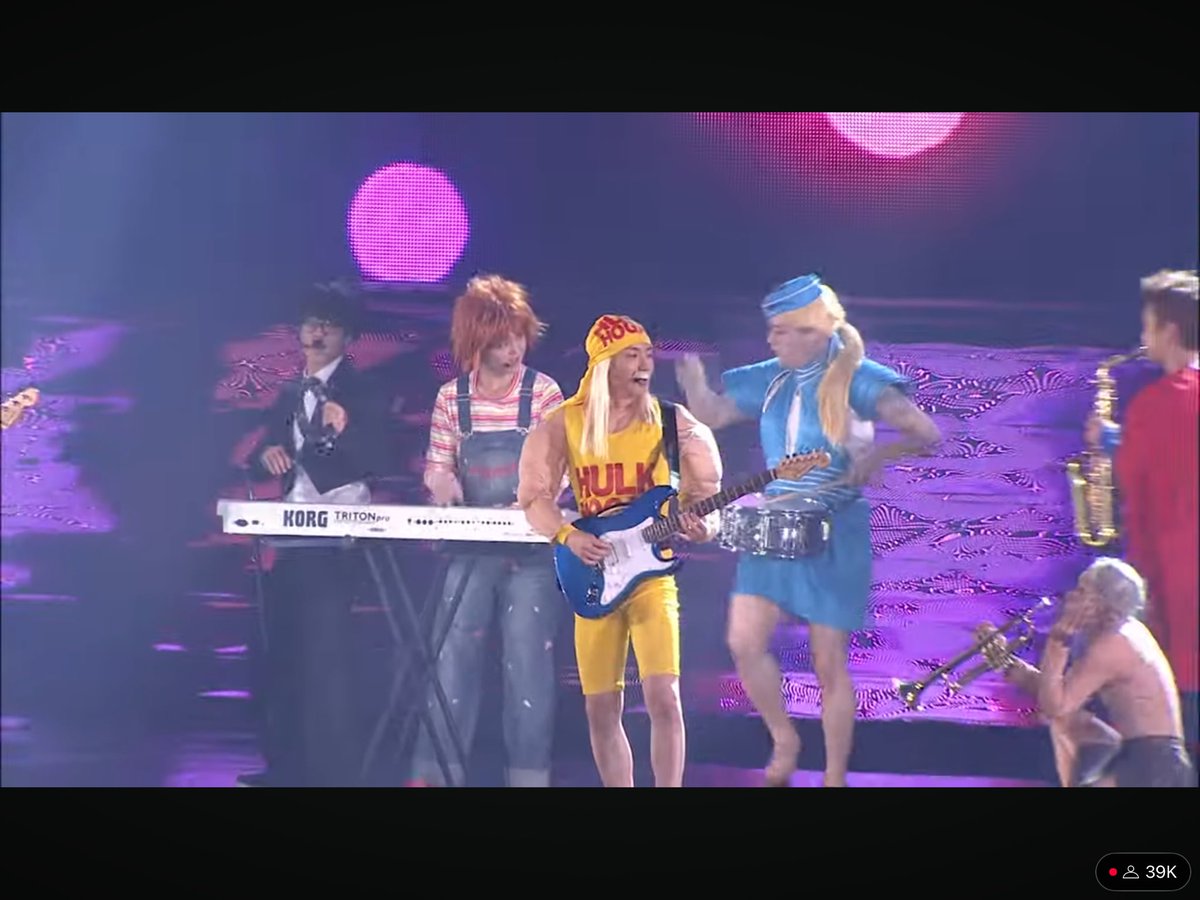 noonzzaram's tweet image. วงเดียวกันที่เหมือนไม่ได้มาด้วยกัน ใครอยากทำไรทำ555
#superweek 
#supershow3
#SuperShowStreaming