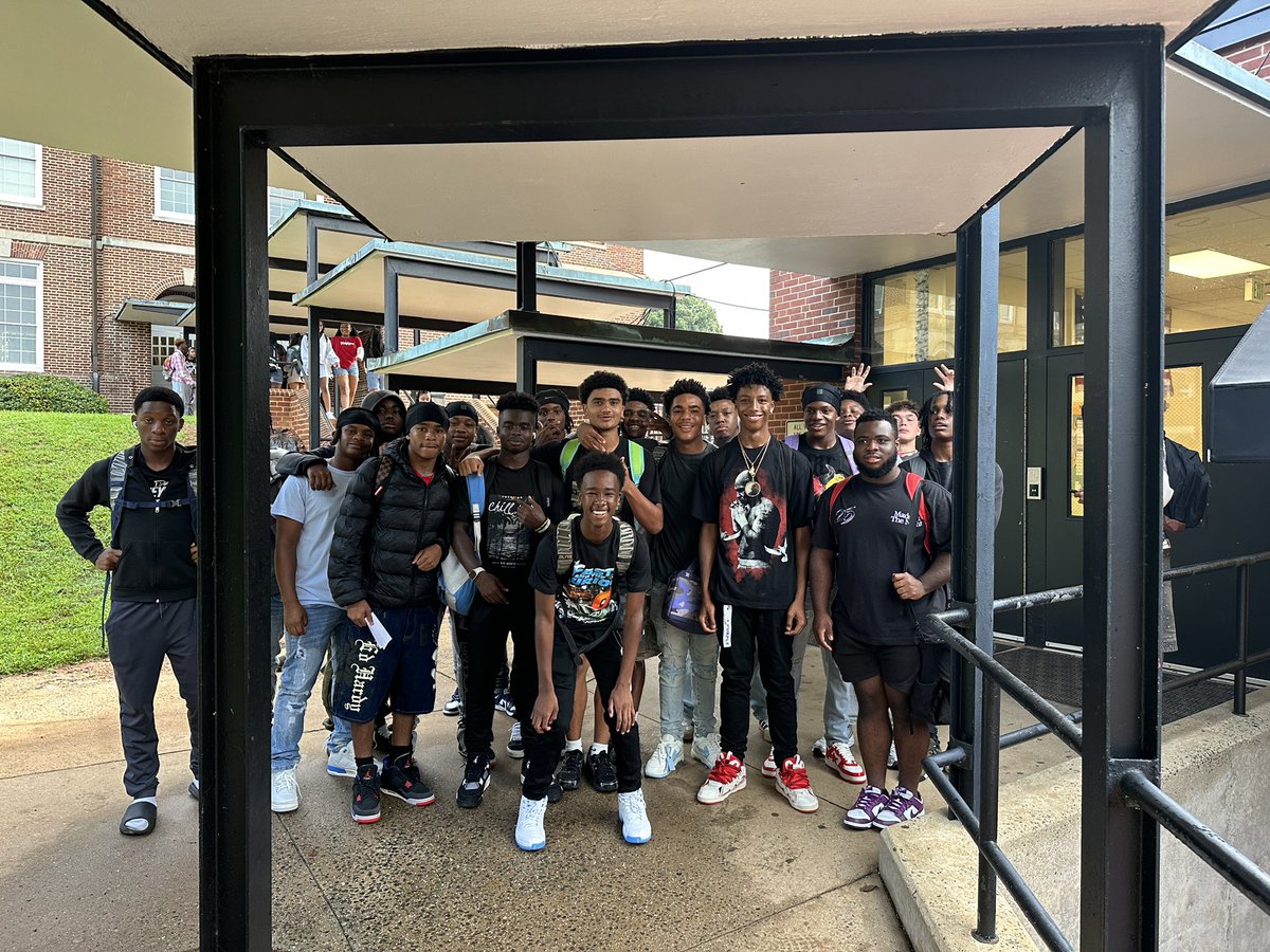 Walking up to my mailbox, ran into all these guys sitting outside before the bell talking and having fun. Made me feel good to see this. This is a good mix of JV and Varsity just being together. This is what’s it’s all about!