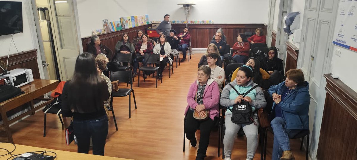 Hoy seguimos creciendo en #SaludMentalcomunitaria. Con #COREPREM aprendimos sobre derechos, inclusión y respeto. Reconocimos a Carmen G. Campos por su entrega y defensa incansable por los derechos. Juntos construimos un futuro más humano🤝💪. #DerechosEnSaludMental ✨