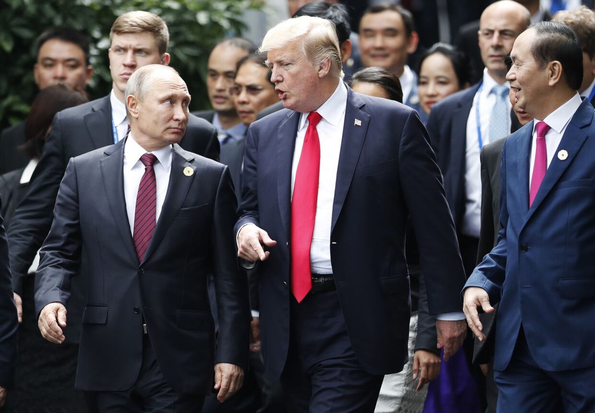 3rdWar3's tweet photo. Kremlin announces that Russian President Vladimir Putin and US President Donald Trump will meet tomorrow in Alaska at 22:30 Moscow time for a one-on-one conversation with interpreters. https://t.co/ax81yKE9TR