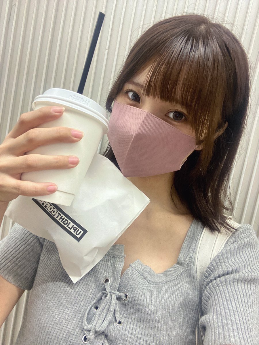 今日は衣装通しだったよー✨️

1回の通しだけで汗びしょびしょの涙グチョグチョの手足プルプルで((((  '-' ))))

僅かな休憩時間で爆睡かましたw💤

そんな感じで熱量120%でお届けする予定です❤️‍🔥

皆観に来てねー！

 #とある舞台2025
 #teamround