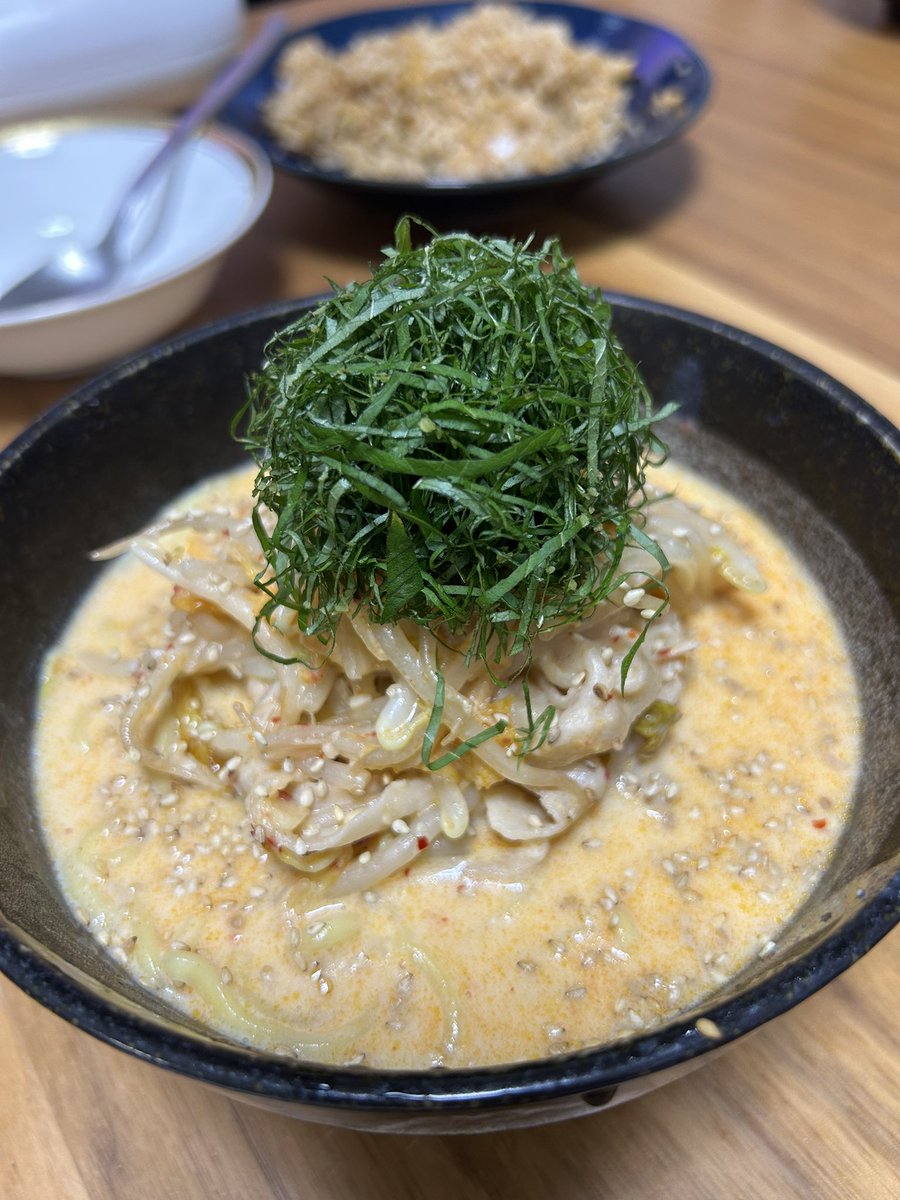 やぁ！久々だね〜豚キムラーメンよ！相変わらず最高だねキミは