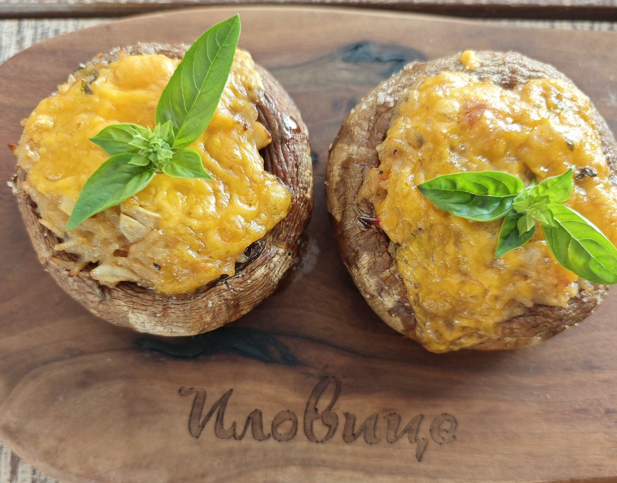 DraganMocevic's tweet image. Mora malo i da se predahne.

Šampinjoni punjeni rižotom.

#Ilovice #inmykitchen