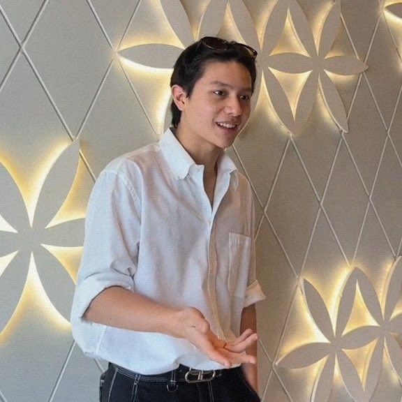laoong_namm's tweet photo. ชั้นแพ้ฝรั่งสด ชั้นแพ้มากกกกกกกกกกกกก 😭😭

#williamjkp https://t.co/x2ZBGPhW1a