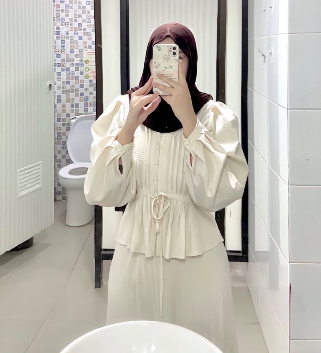 🤍preloved korean blouse elegant puffy import🤍

💸80k
📍depok, jawa barat
🍊bisa shopee free ong (ada adm)

🤎modelnya asli cantik bngtt kl dipake😭 iket pinggang lengan puffy

tags; wts wtb atasan hijab lengan panjang putih bw