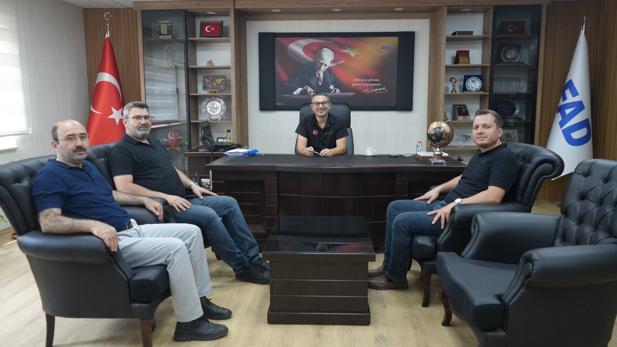Afyonkarahisar Saadet Partisi İl Başkanı Sn. Beytullah KARATAŞ ve beraberindeki heyet, İl müdürümüz Ali ALTINDAL ’a hayırlı olsun ziyaretinde bulunarak başarılar dilediler.
İl Müdürümüz nazik ziyaretlerinden dolayı kendilerine teşekkür etti.<a href="/AFADBaskanlik/">AFAD</a> <a href="/AfyonValiligi/">T.C. Afyonkarahisar Valiliği</a>