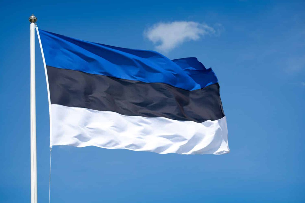 ImStevan's tweet photo. *extremely loud incorrect buzzer* ESTONIA https://t.co/if1bgXt5gH