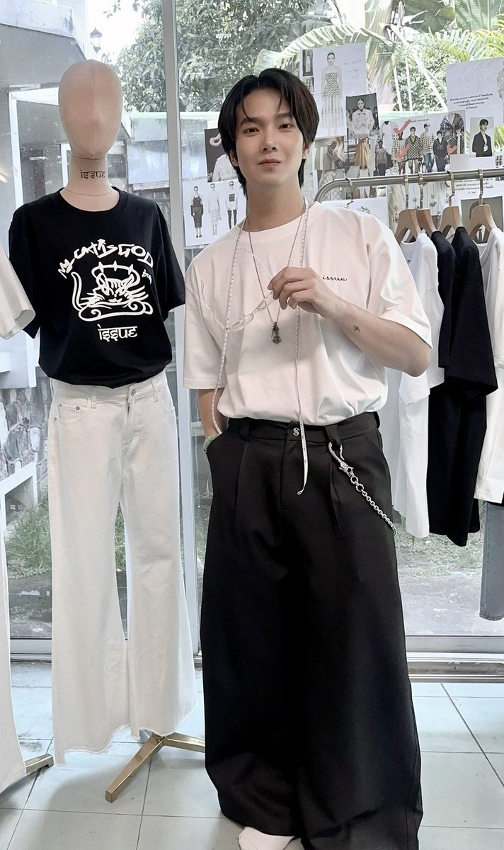 Ahahaha!!!  This sounds so powerful.. 🙏💅

The model BIU  ...   👌💙  
The Designer  Jakapan  🔥 

#ISSUEThailand
#ISSUExBuildJakapan
#BuildJakapan
#Beyourluve
<a href="/JakeB4rever/">BIU.</a>