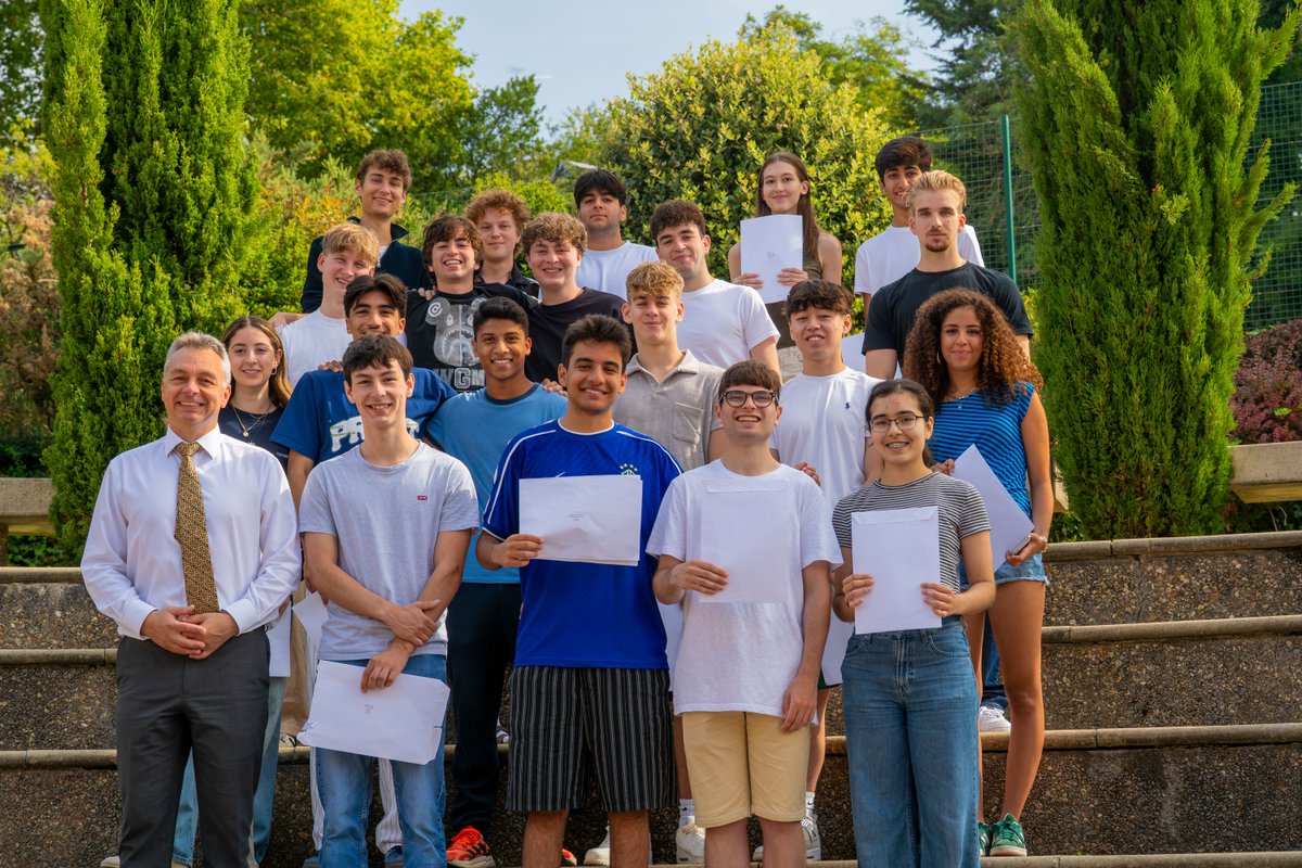 Congratulations to the UCS Class of 2025 on their truly outstanding A-Level results, with an impressive 74 pupils achieving straight A*–As. 30% of all grades awarded were an A*, 72%  A* or As, with 93% of all grades at A*–B.  

#UCSHampstead #ALevels #ResultsDay2025 #Classof25