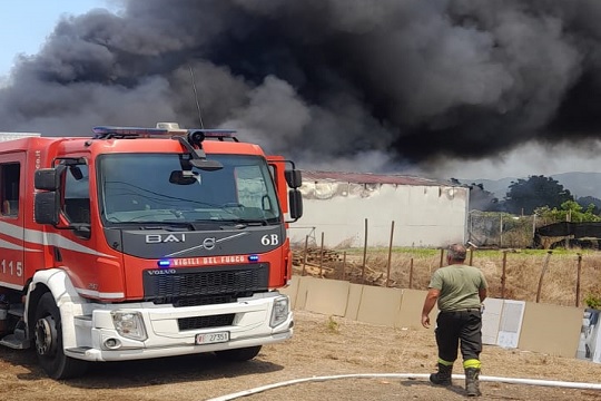 🔴Aggiornamenti sui monitoraggi post-incendi di #Pompei (6 agosto) e #Napoli-Poggioreale (10 agosto).
Pompei 📌 arpacampania.it/-/incendio-a-p…
Poggioreale 📌 arpacampania.it/-/incendio-are…