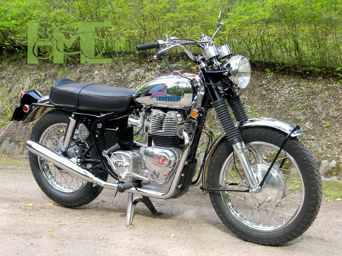 The Royal Enfield Interceptor’s handling was exceptional, with a rigid frame and Norton-sourced forks and brakes. Its dynamically balanced crankshaft reduced vibration, a standout feature among British twins.
#royalenfield #motorcycle #interceptor #750interceptor #classicbike