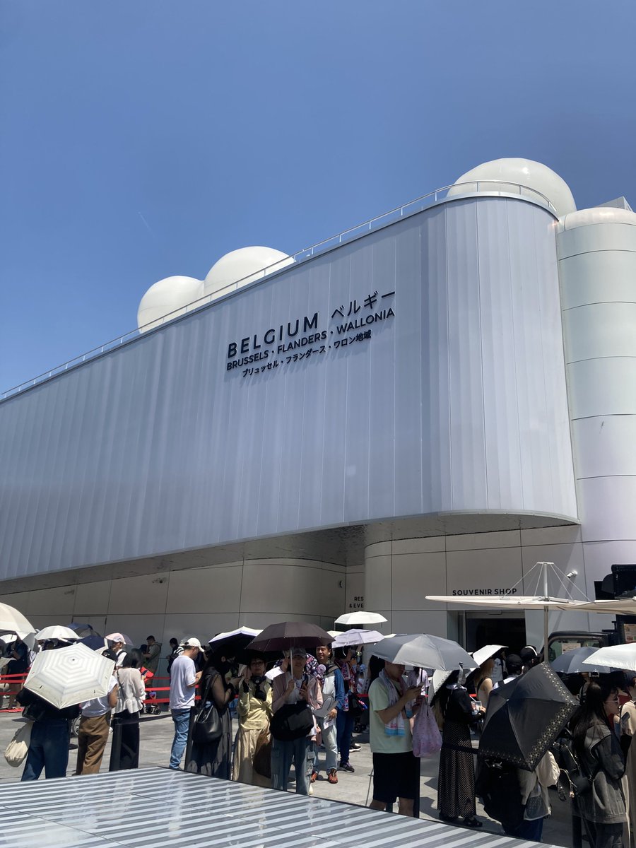 hazuki_8_8's tweet photo. 最初はベルギービールのビアデザミー クレイジーIPAとベルギーチョコソフト https://t.co/7UntqZrdro