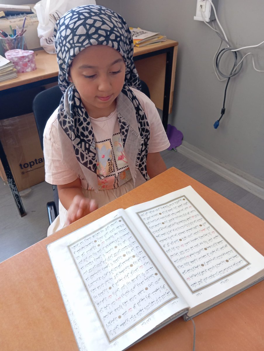 Kadın Aile kordinatörlüğümüz tarafından gerçekleştirilen Kur'an Okulumuzda çocuklarımız hem eğleniyor, hem öğreniyor. ☝🤲