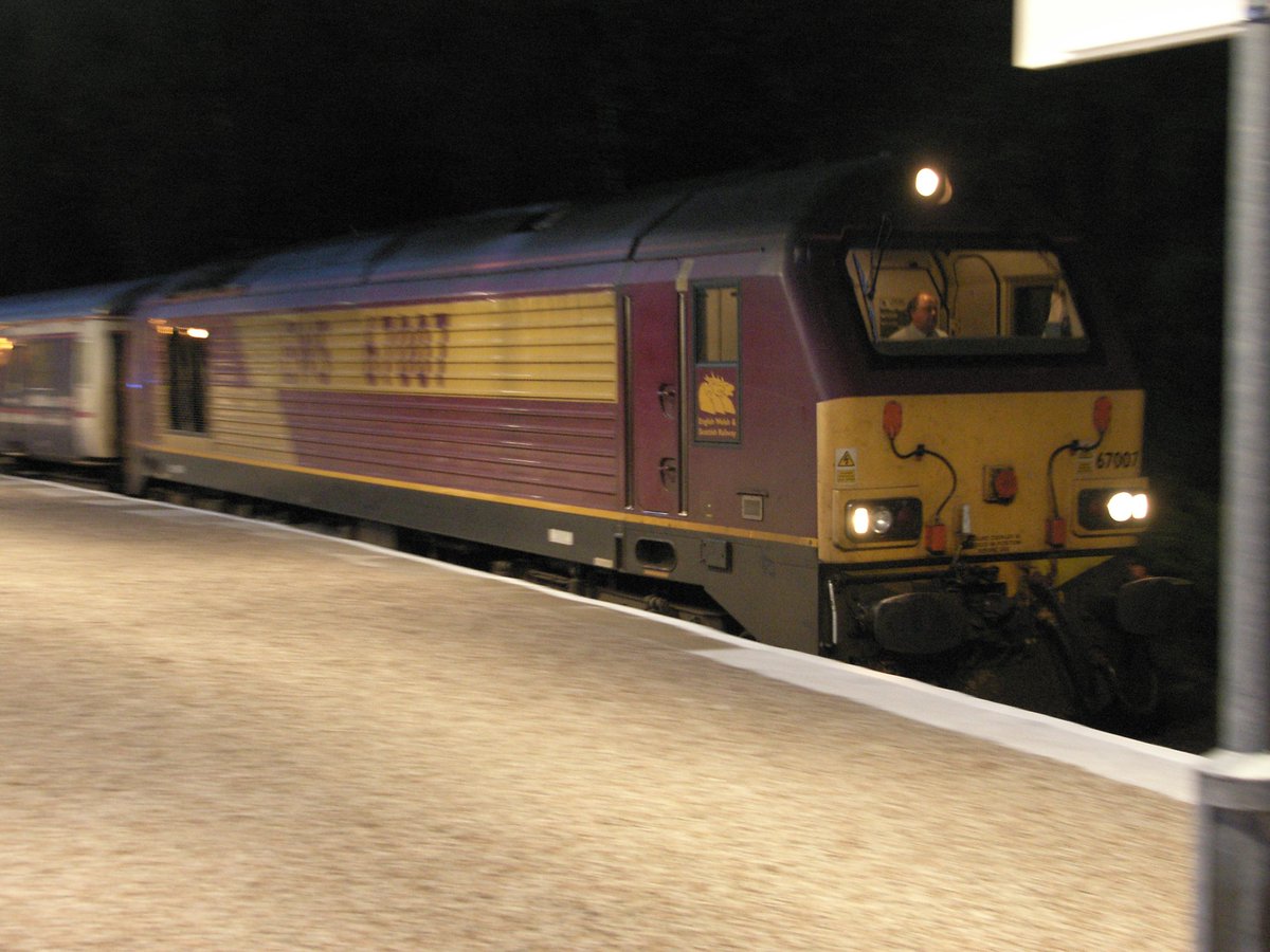 Richard_dsc's tweet photo. @Gaugemaster Here's 67007 on the Caledonian Sleeper at Upper Tyndrum in 2007. Bit scruffier back then! https://t.co/uyeQYANTlg