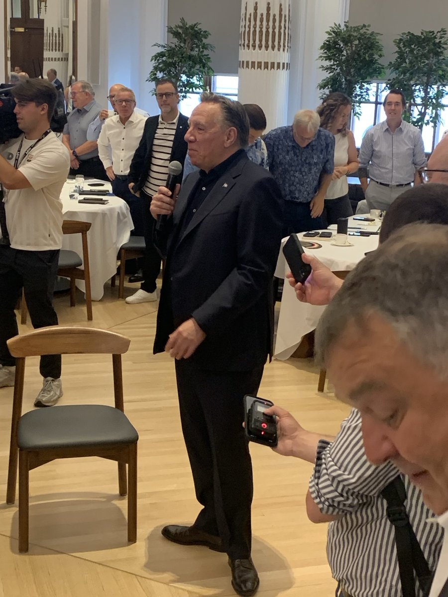 Philip Authier (@philipauthier) on Twitter photo The soul-searching in the <a href="/coalitionavenir/">Coalition Avenir Québec</a> continues. Premier <a href="/francoislegault/">François Legault</a> this morning addressed his 86-member caucus. Urged MNAs to be frank on what they heard from voters in summer. "Let's get to work and roll up our sleeves." The soul-searching in the <a href="/coalitionavenir/">Coalition Avenir Québec</a> continues. Premier <a href="/francoislegault/">François Legault</a> this morning addressed his 86-member caucus. Urged MNAs to be frank on what they heard from voters in summer. "Let's get to work and roll up our sleeves."