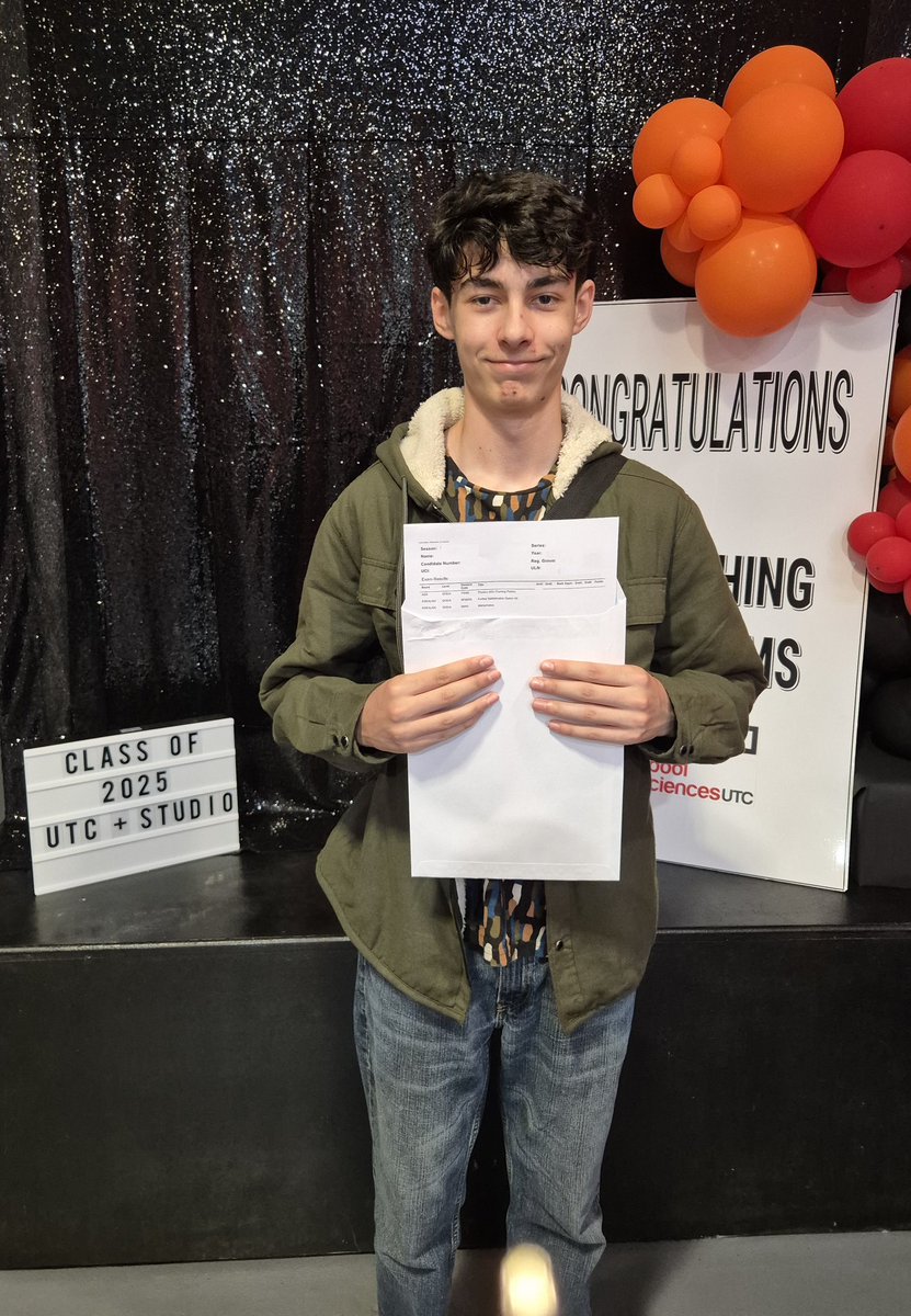 The Studio Liverpool (@lpoolstudio) on Twitter photo "There are a lot of great teachers here," says Adam who got his A Levels today. Now he’s off to study Mechanical Engineering at @livuni.
Wishing all the best for the future, Adam! 🎉
<a href="/LivEchonews/">Liverpool Echo</a> <a href="/EducateMag/">Educate Magazine</a>
#alevelresults #alevels2025 #classof2025 #NSTAlumni "There are a lot of great teachers here," says Adam who got his A Levels today. Now he’s off to study Mechanical Engineering at @livuni.
Wishing all the best for the future, Adam! 🎉
<a href="/LivEchonews/">Liverpool Echo</a> <a href="/EducateMag/">Educate Magazine</a>
#alevelresults #alevels2025 #classof2025 #NSTAlumni