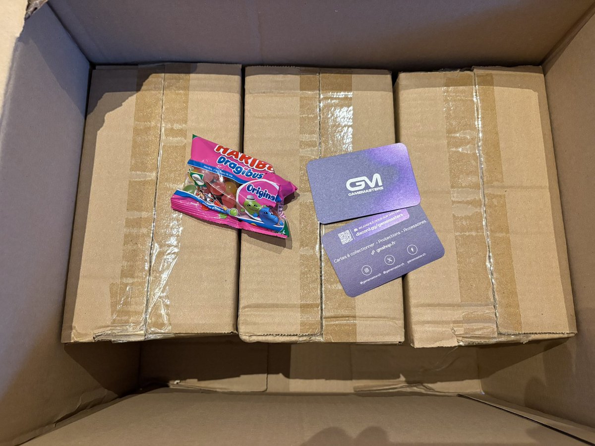 Je sais que <a href="/GamemastersFr/">👑 GameMasters 👑</a> sont des tueurs sur les alertes mais aujourd’hui j’ai découvert la qualité des produits qu’ils vendent et de leur gestion de l’expédition 👌👌
Bravo.