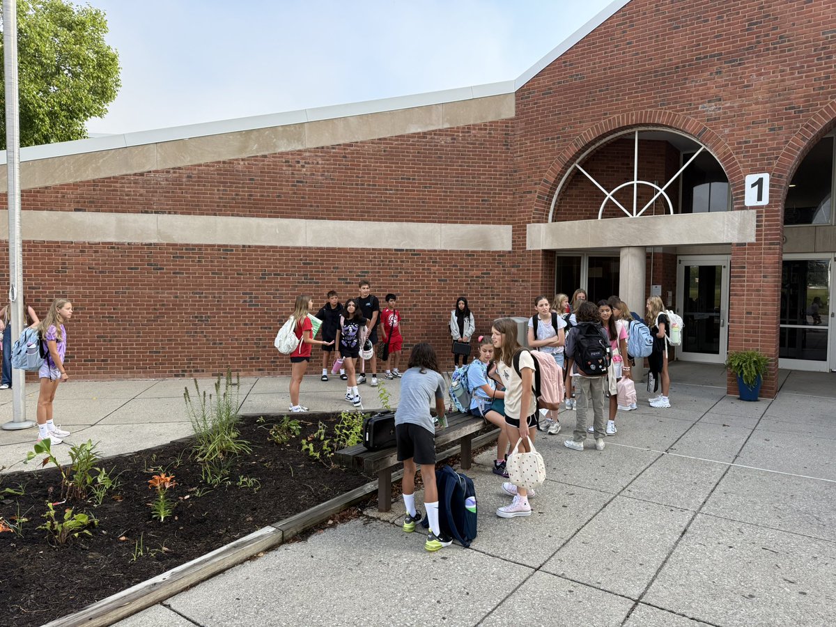 Day 2 for students <a href="/McCordMiddle/">McCord Middle School</a> Make it a great day #itsworthit
