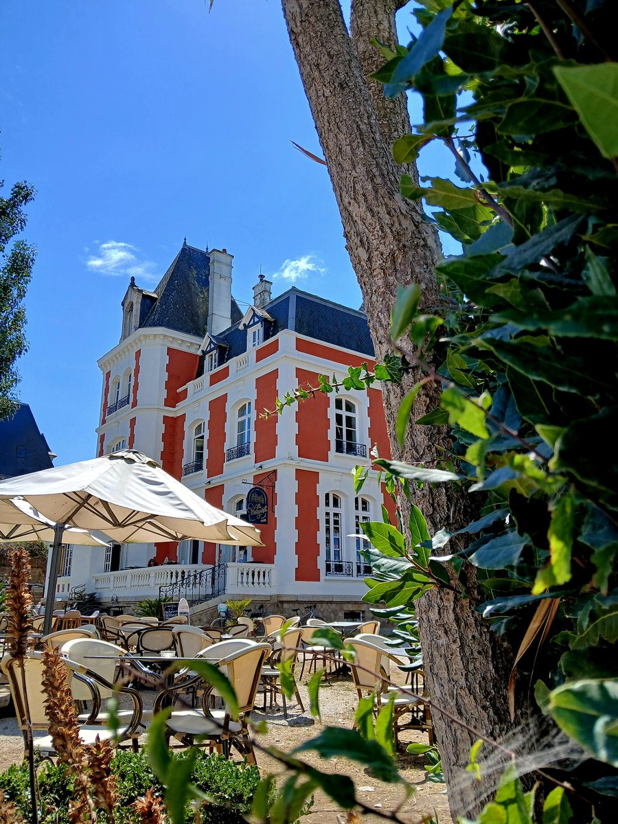 valerie7456's tweet image. Un petit tour à Kernevel avant les fortes chaleurs ☀️🌊
Bel après-midi 😊
#larmor #Bretagne