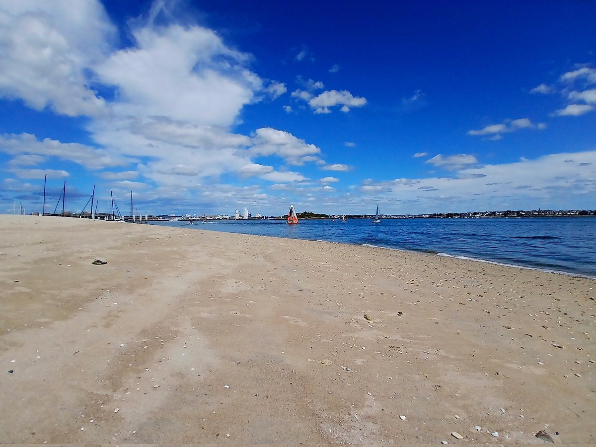 valerie7456's tweet image. Un petit tour à Kernevel avant les fortes chaleurs ☀️🌊
Bel après-midi 😊
#larmor #Bretagne