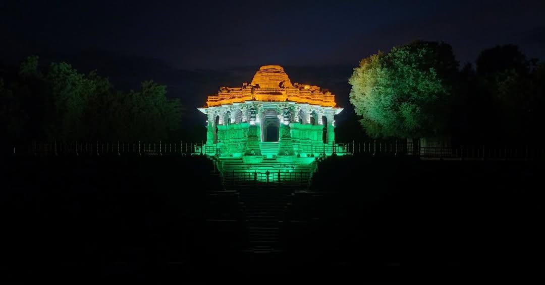 In the spirit of #HarGharTiranga, forts, palaces, and timeless monuments across India stand bathed in the hues of our cultural pride - our Tiranga

Hoist the Tricolour in your home till 15th Aug &amp; upload your #SelfieWithTiranga on harghartiranga.com 

#HarGharTiranga2025