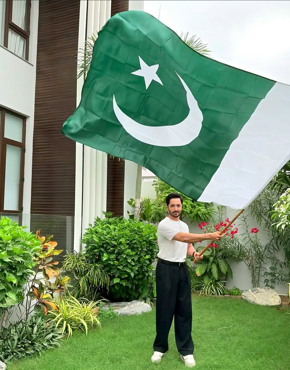qaneazia's tweet photo. HAPPY INDEPENDENCE DAY🇵🇰

#DanishTaimoor #IndependenceDay2025 https://t.co/o7X3JVsl8r