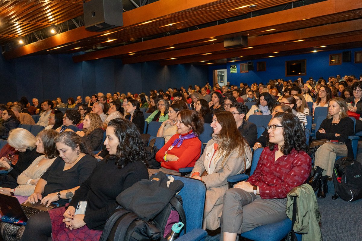 _CLACSO's tweet photo. #BuenJueves Conoce la #AgendaCLACSO 👉 Novedades de los Centros Miembros, Redes Asociadas y Grupos de Trabajo de la #RedCLACSO
📆#Calendario del mes ➡️ https://t.co/ILuWLAIOO2
#CienciasSociales #ALyC https://t.co/vdpwmky21A