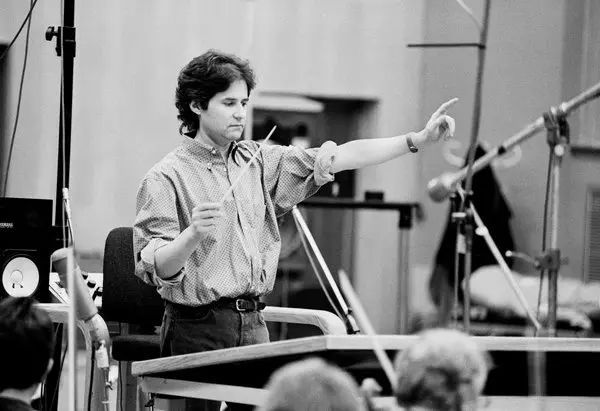 valhallapics's tweet photo. Remembering the late great composer #JamesHorner today on his birthday. We had the privilege of working with Horner on #BattleBeyondTheStars, #HumanoidsFromTheDeep, and #Aliens. https://t.co/MsIvBkJStK