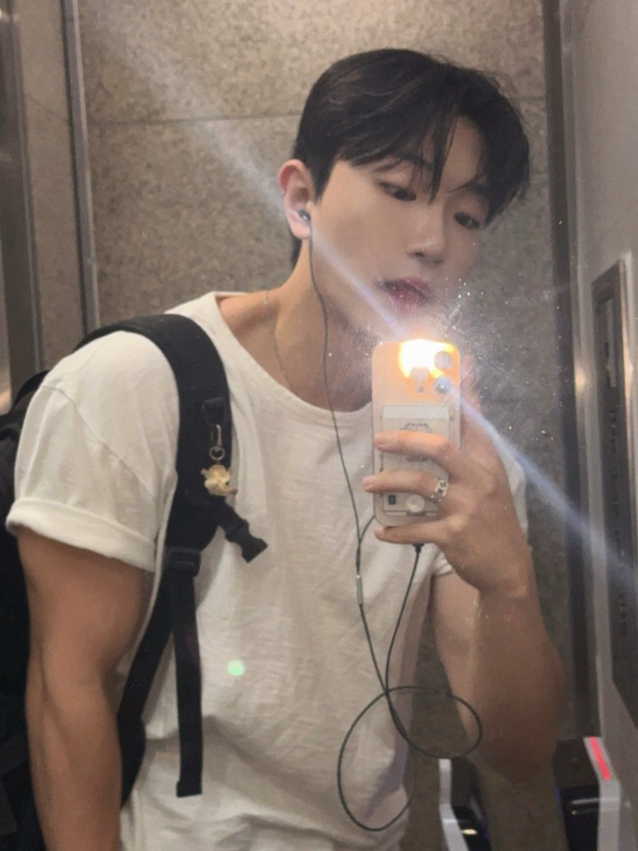 션이 (@shyun_ee) / Posts / X