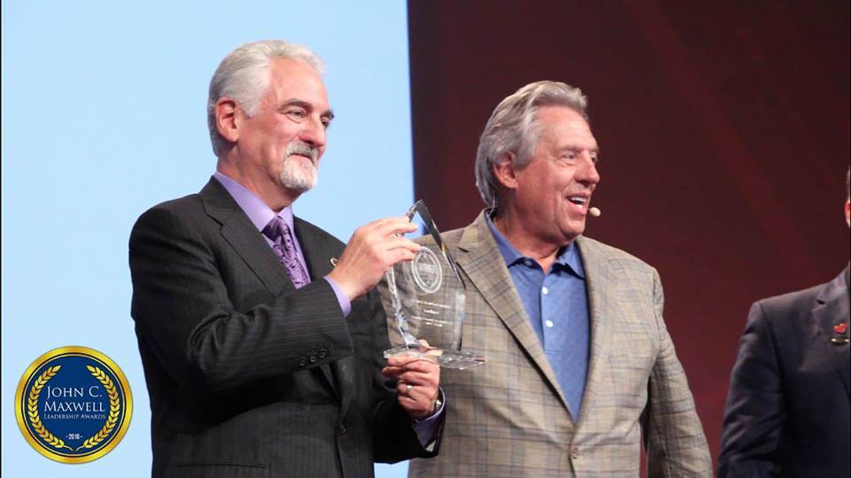 IvanMisner's tweet photo. Throwback Thursday 
 
On August 17, 2016, I was the recipient of the 2016 John C. Maxwell Leadership Award. I want to give a heartfelt THANK YOU to everyone who made it possible, including all those on the John C. Maxwell Team. 

#ThrowbackThursday https://t.co/JylTq03fHC