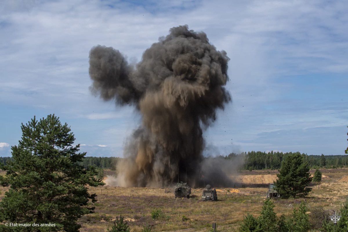 FrForcesEstonia's tweet photo. Exercise #VERBOOM is in full swing this week in Latvia, bringing together 🇬🇧🇪🇸🇨🇦🇦🇱🇨🇵 engineers in 🇱🇻 .
A unifying training for @Natobgest @NATOMNBLatvia @NATO at the height of summer 💪💥

#Thursday #NATO #Latvia #Training #ARMY #StrongerTogether https://t.co/iMCVIS8QTe