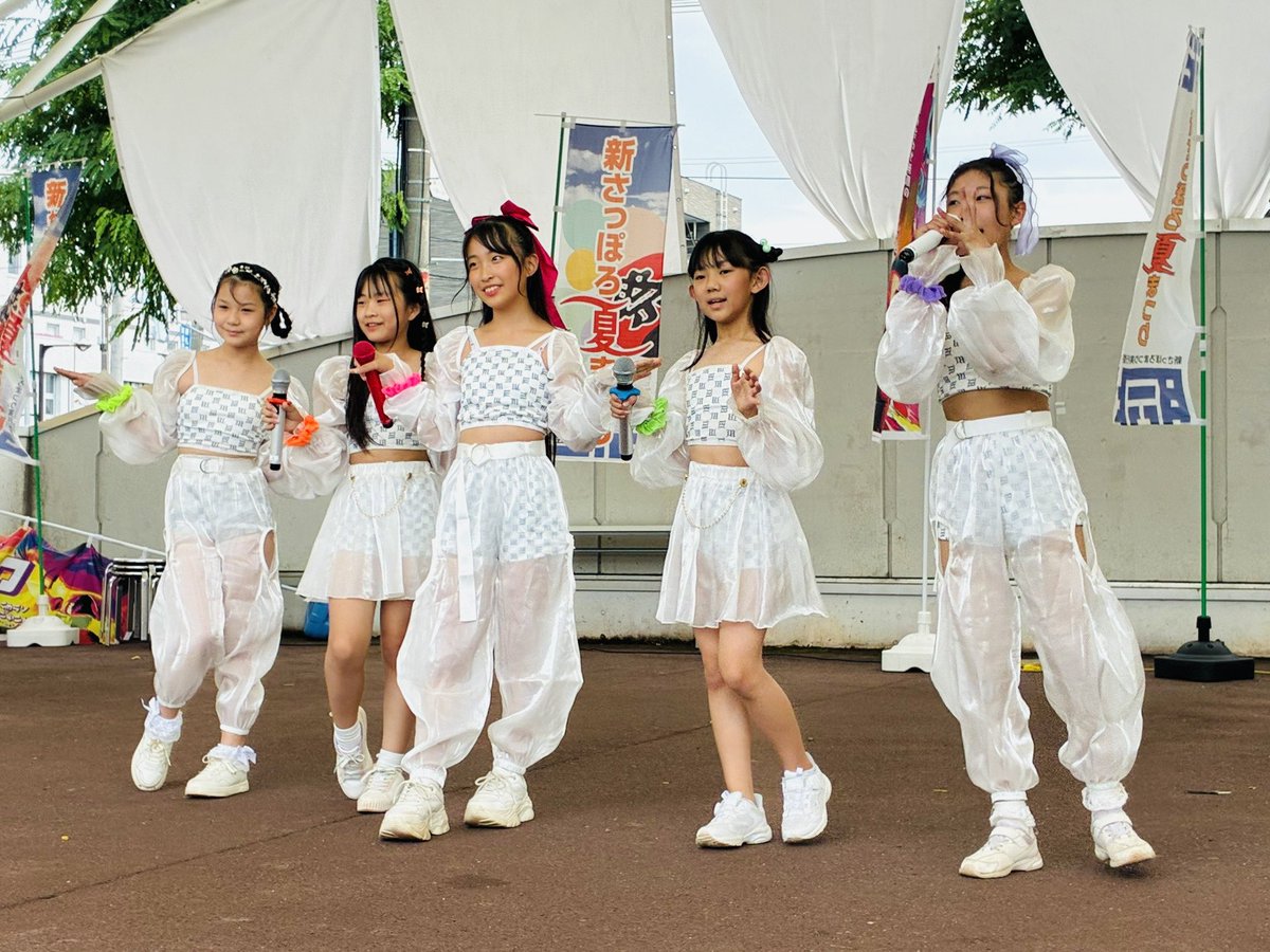 hina260911's tweet image. 2025.8.14 #新さっぽろ夏祭り  #angelsister で2曲歌わせてもらいました🙇‍♀️✨

皆様応援ありがとうございました💜
プレゼントも沢山ッ🎁
幸せすぎるー(*˘︶˘*).｡.:*♡✨とヒナが言ってます💕

撮影有料だったので動画も写真もとれなかったので沢山載せて頂けるととっても嬉しいです🙇‍♀️