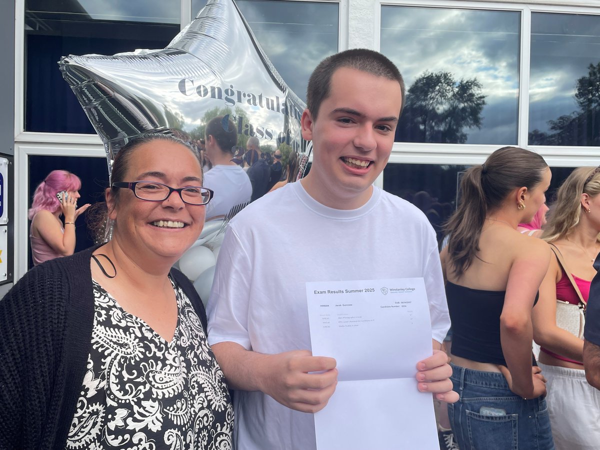 winstanleycoll's tweet photo. Congratulations to Jacob Guinness who is going on to study Media at Edge Hill after achieving an A*, Distinction*, and an A in Photography, IT and Media! https://t.co/NmAQ4OCI0Z