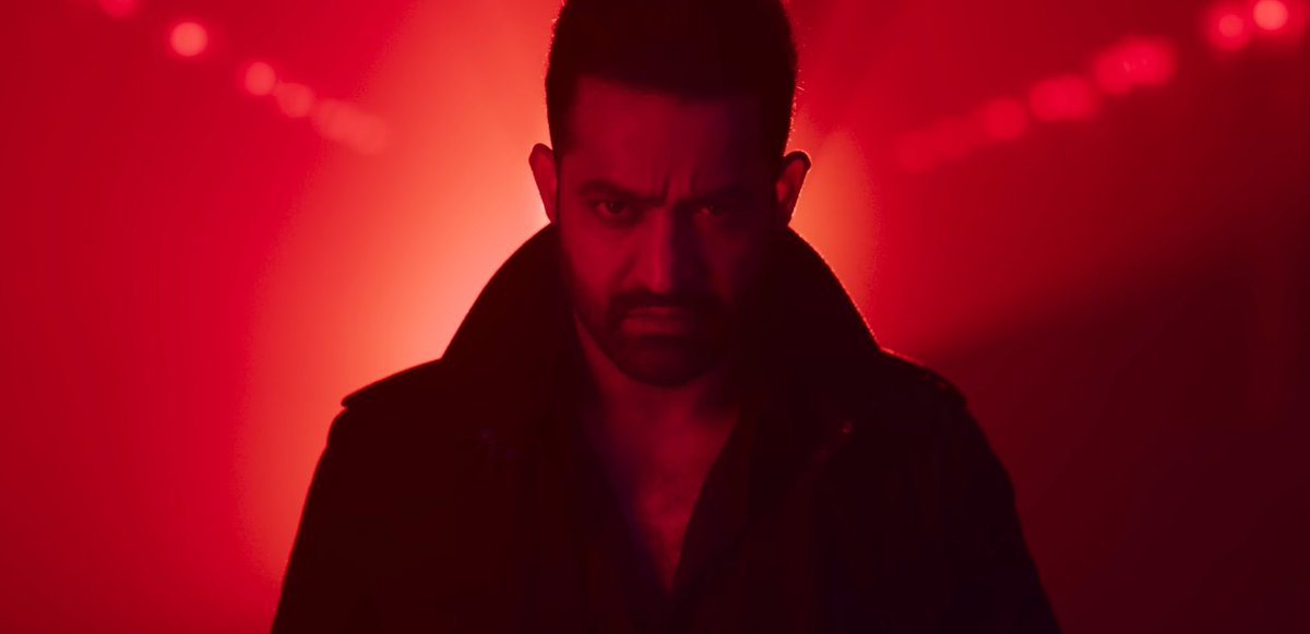 He gives a smile in this shot while his shaitaan theme plays. It was superb.
#War2