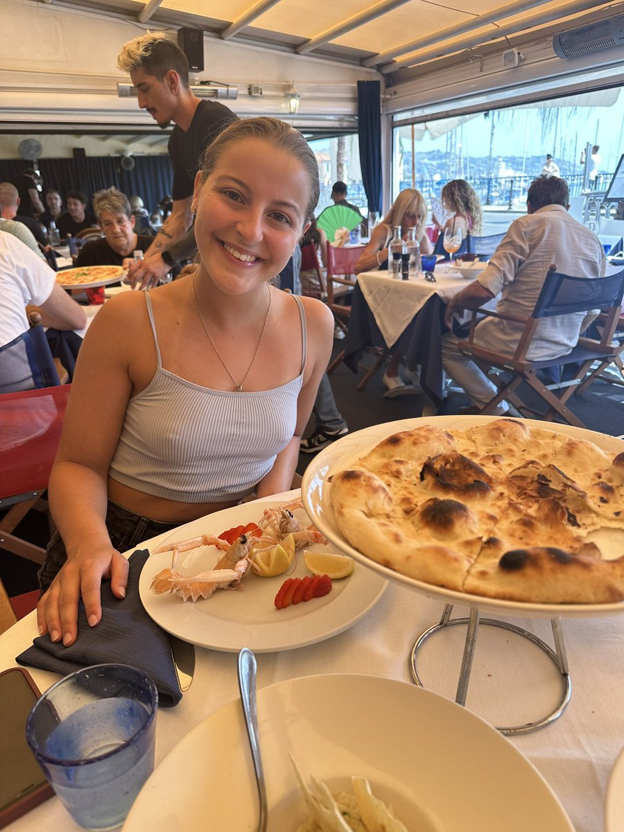 scalzichris's tweet image. Un Giorno con te vale molto di più di tutto il resto Magic Girl❤️