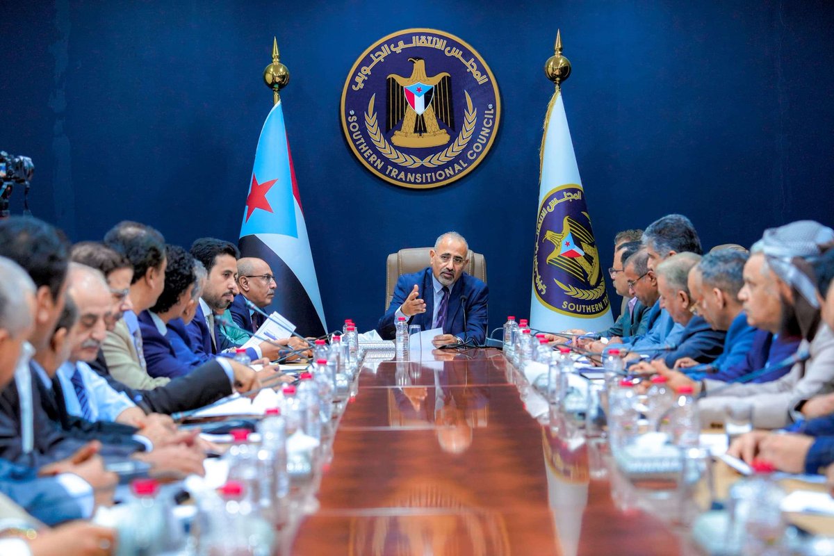 هيئة الرئاسة تناقش ما تم إنجازه في برنامج التعافي الاقتصادي وتؤكد ضرورة التكاتف لاستدامة التحسّن
stcaden.com/posts/30421