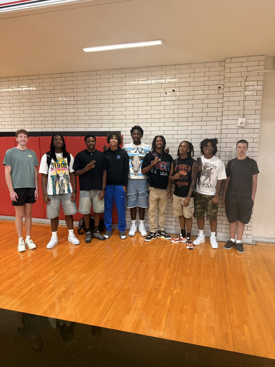 Time flies! Yesterday was last first day of school for our seniors! #WarriorBasketball