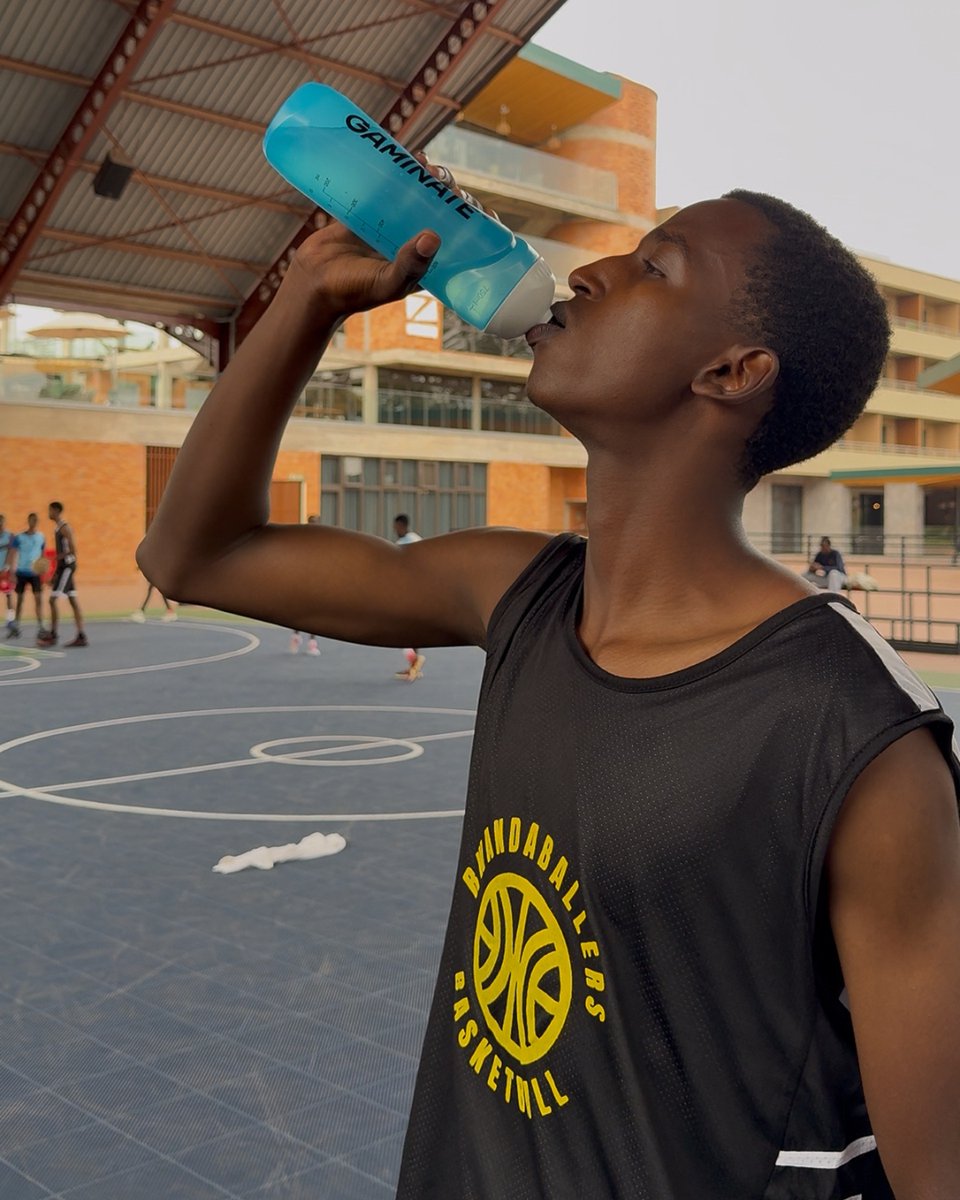 GaminatePl's tweet photo. 9107 (lądem) km dzieli boisko Alkatraz w Wałbrzychu od Zaria Court w Kigali, Rwanda.

Ale ten post nie jest o odległości 🛑, lecz o tym, jak miłość do koszykówki łączy ludzi! 🏀🤝

Podczas turnieju Alkatraz w Wałbrzychu, Benjaminem Ngarambe opowiedział nam o marzeniu. 

1/3 https://t.co/opK7XDl3E1