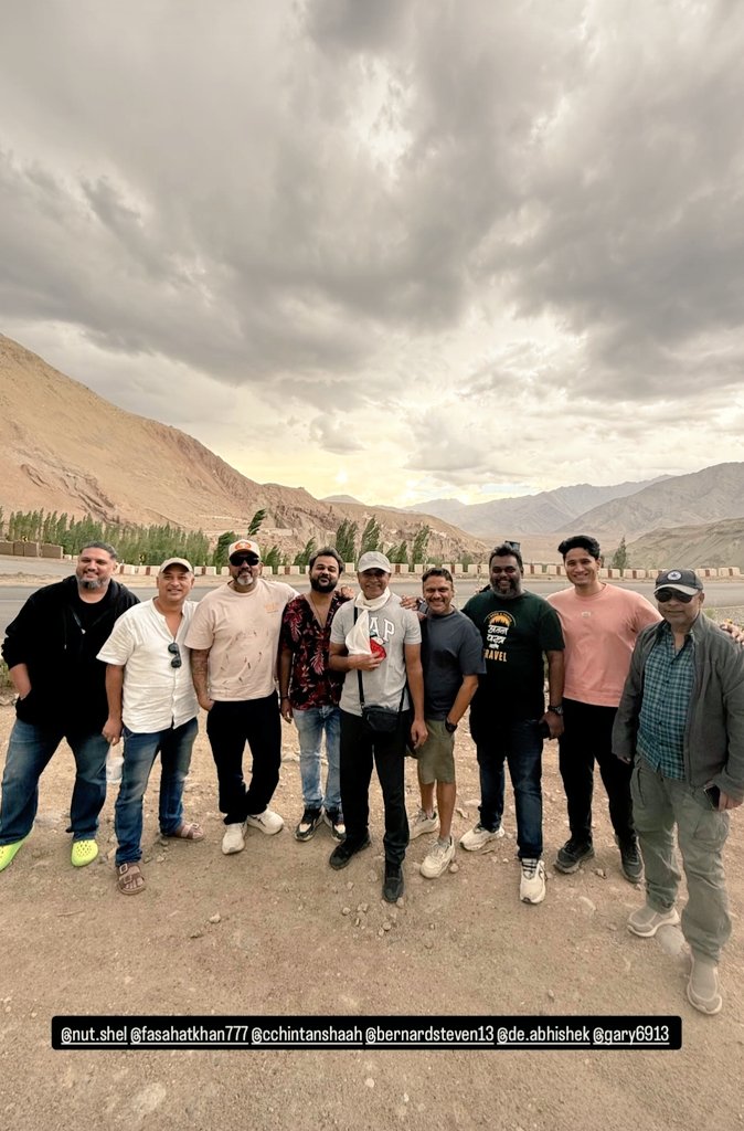 being_hammad_'s tweet image. Lashe bichni wali hai tayyar hojao 
#SalmanKhan