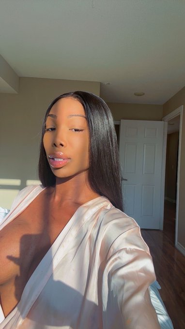 Watch Tiffany Candy's leaked NSFW photo on TwXstars