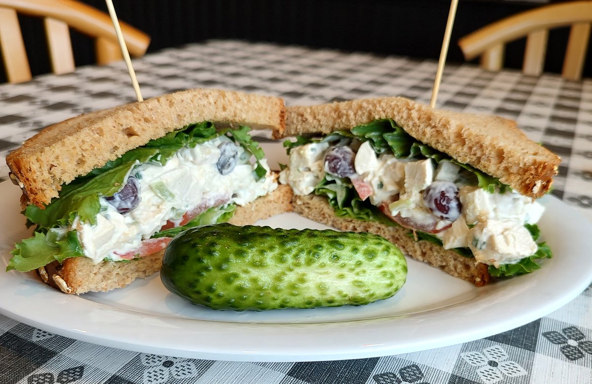 THURSDAY COLD SANDWICH SPECIAL is our #8 VAGABOND CHICKEN SALAD
fresh chicken breast, Sweet red grapes, Hellmann's mayonnaise and served on hearty 9-grain bread
Todays cost:
Perfectly Stuffed: $11.95 
New York Stuffed: $15.95 
#ThursdaySpecial #QualityDifference #SchmaltzDeli