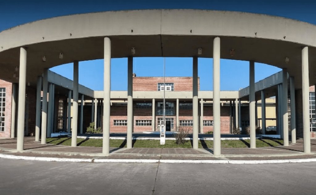 mauroszeta's tweet photo. 🚨 EL EX DE PRANDI, A LA MISMA CÁRCEL DONDE ESTÁN ALOJADOS LOS RUGBIERS QUE MATARON A FERNANDO BAEZ SOSA
- Ordenaron el traslado de Claudio Contardi a la Alcaidia de Romero, la misma cárcel donde están los asesinos de Fernando Baez Sosa.
- Su nuevo abogado prepara la apelación. https://t.co/FN79MExgI7